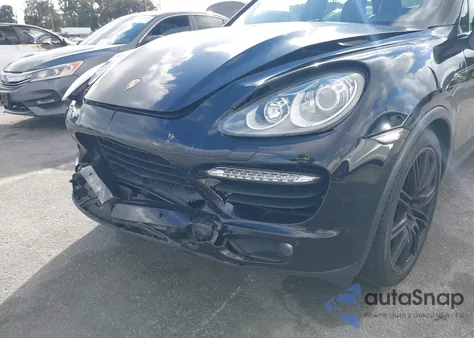 2012 Porsche Cayenne Turbo z USA, uszkodzony, nr VIN WP1AC2A21CLA82801